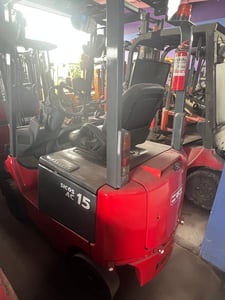 ต้องการขายรถรถไฟฟ้าขนาด 1.5 ตันสาว 3 เมตร แผงงาสไลด์ชิป