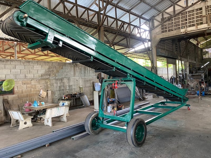 สายพานลำเลียง ใช้ขนถ่ายวัตถุดิบงานต่างๆ 