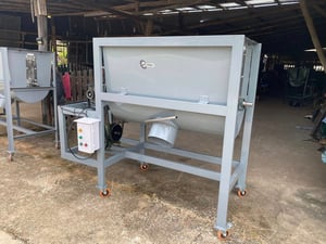 เครื่องผสมปุ๋ย รุ่น KT 200 ถังและชุดกวนSUS304 