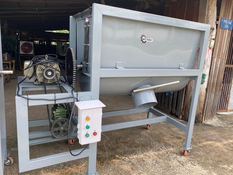 เครื่องผสมปุ๋ย รุ่น KT 200 ถังและชุดกวนSUS304 