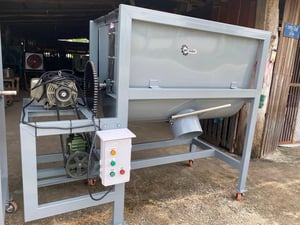 เครื่องผสมปุ๋ย รุ่น KT 200 ถังและชุดกวนSUS304 