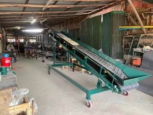 สายพานลำเลียง กว้าง 50 cm ยาว 5 เมตร  ใช้ขนถ่ายวัตถุดิบงานต่างๆ