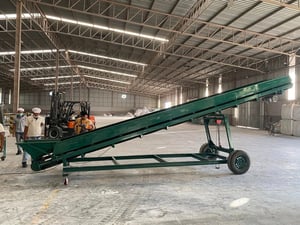 สายพานลำเลียง ใช้ขนถ่ายวัตถุดิบงานต่างๆ 