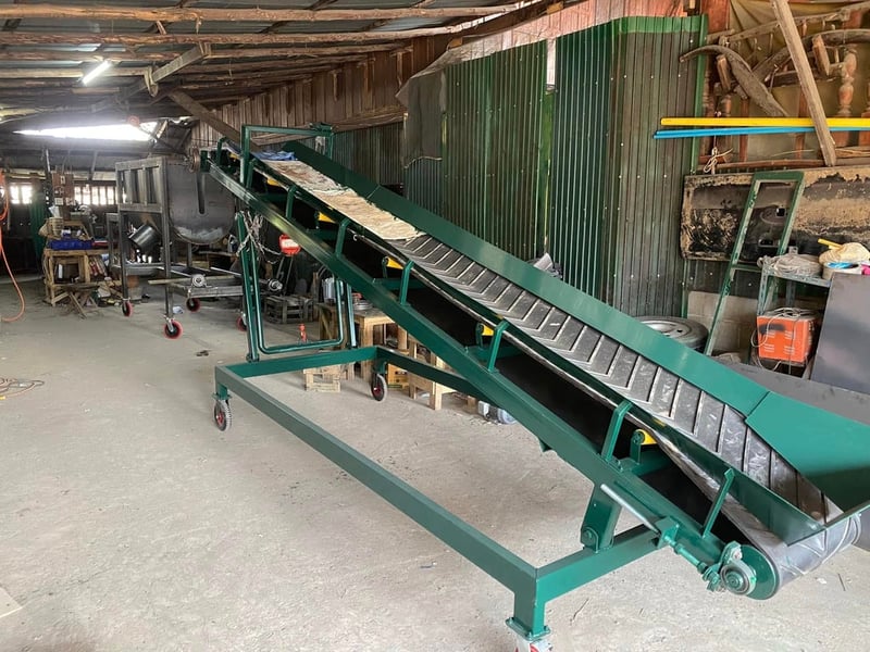 สายพานลำเลียง กว้าง 50 cm ยาว 5 เมตร  ใช้ขนถ่ายวัตถุดิบงานต่างๆ