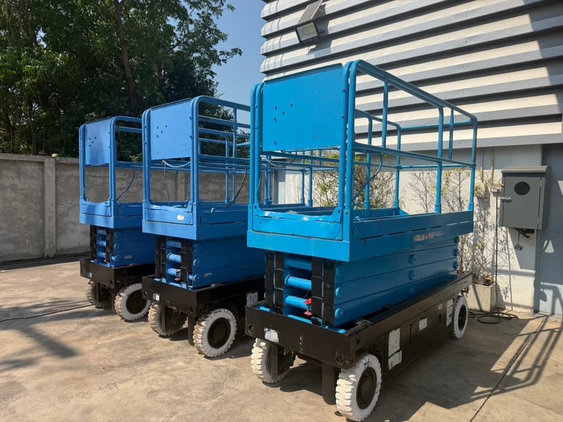 SV08B: Aichi 8m. Scissor lift  ลิฟท์ ขากรรไกร 8 เมตร by OEK shop