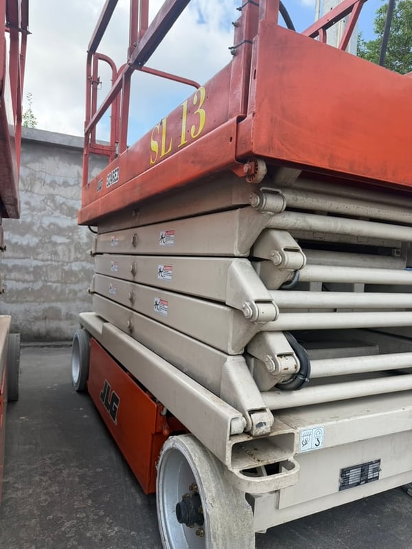 JLG Scissor lift - 3246E2 ลิฟท์ ขากรรไกร 10 เมตร by OEK 098-5625920