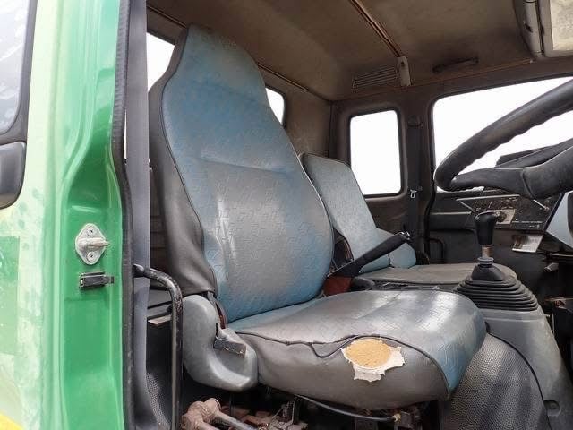 รถสเปร์ยยาง หกล้ออีซุFTR 200ปี50 สอบถามรายระเอียดดัยคับ Tel.0909758978ชายตู่