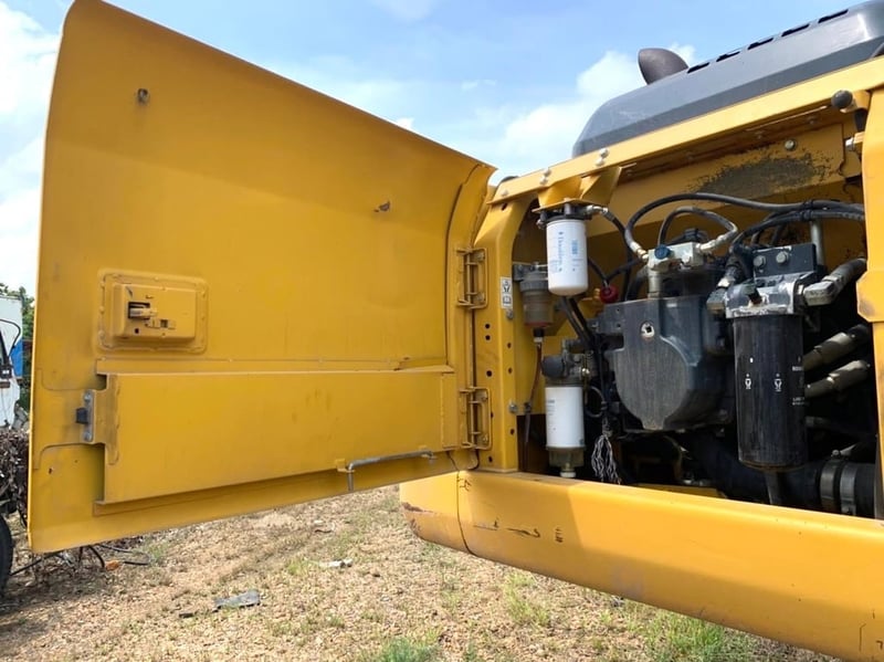 แบคโฮ KOMATSU PC 210 รถสวยเดิมบาง เอกสารเล่มทะเบียน แบคโฮ KOMATSU PC 210 รถสวยเดิมบาง เอกสารเล่มทะเบียน