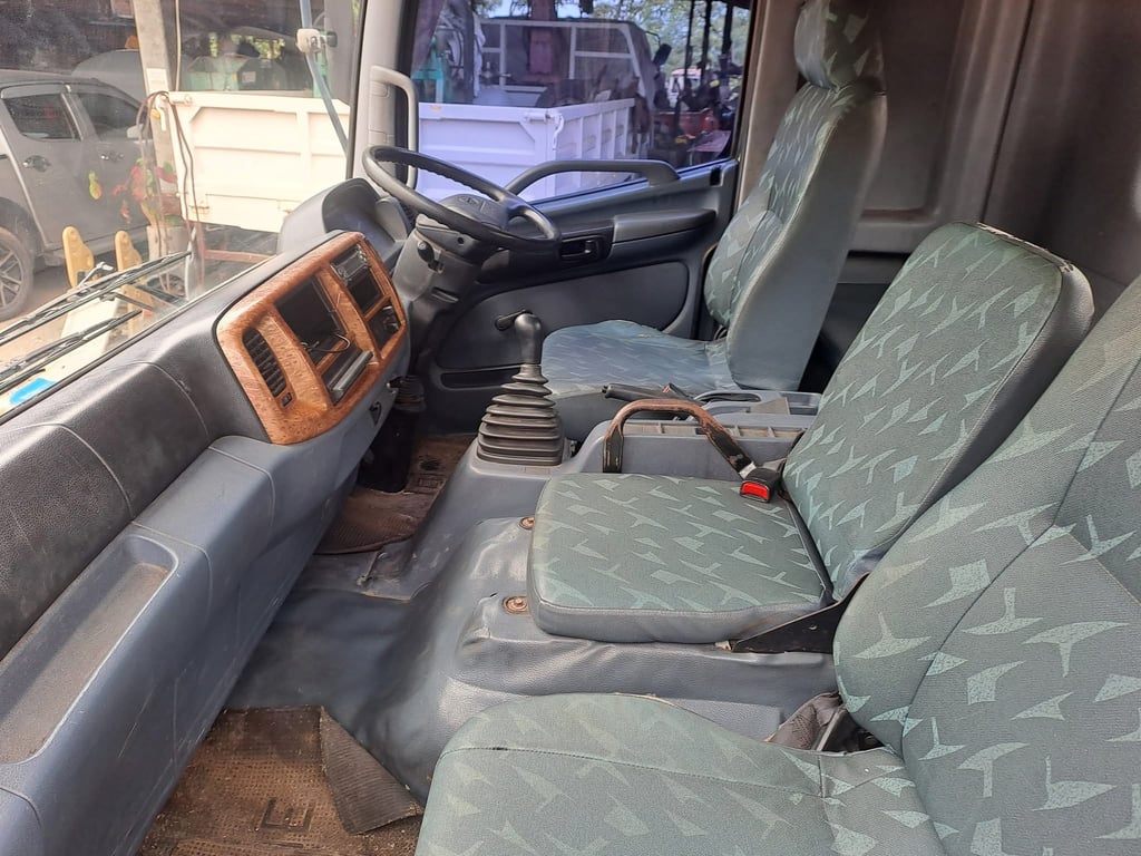 ฮีโน่ FL1J 212ปี51 เครนยูนิค 5 ตัน 4 ปลอก กระบะเหลือพื้นที่ใช้งาน 6.50 เมตร หัวสีเดิมบางไม่เคยทำสี เครื่องดีคัสซีสวยมากยางเต็ม สภาพสวยพร้อมใช้งาน รถจอดเก่าใช้งานน้อย ราคาเบาๆ ฮีโน่ FL1J 212ปี51 เครนยูนิค 5 ตัน 4 ปลอก กระบะเหลือพื้นที่ใช้งาน 6.50 เมตร หัวสีเดิมบางไม่เคยทำสี เครื่องดีคัสซีสวยมากยางเต็ม สภาพสวยพร้อมใช้งาน รถจอดเก่าใช้งานน้อย ราคาเบาๆ