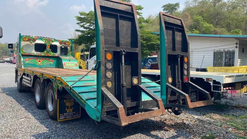 รถสิบล้อ เทเลอร์ท้ายลาด Hino FM8J 251 ปี56 ถาดขึ้นแบ็คโฮ 200 140 ได้  แยกขายหัวคัสซีได้ 