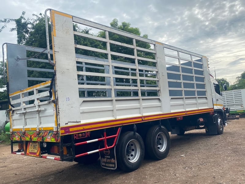 ฮีโน่ วิคเตอร์ 240 แรง สิบล้อ เพลาเดียว (เดิมถุงลม แปลงเป็นเเหนบแล้ว) ยาว 7.8 เมตร ปี 62