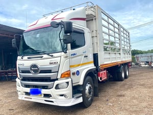 ฮีโน่ วิคเตอร์ 240 แรง สิบล้อ เพลาเดียว (เดิมถุงลม แปลงเป็นเเหนบแล้ว) ยาว 7.8 เมตร ปี 62