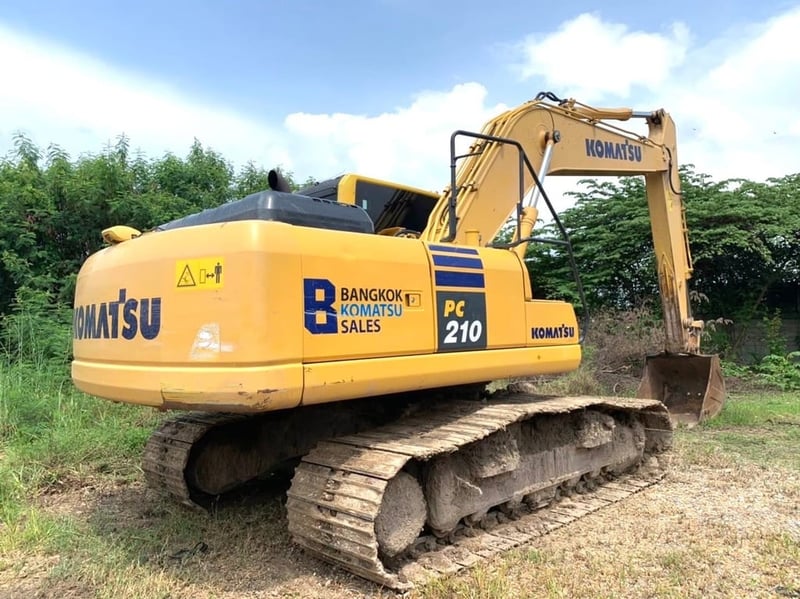 แบคโฮ KOMATSU PC 210 รถสวยเดิมบาง เอกสารเล่มทะเบียน แบคโฮ KOMATSU PC 210 รถสวยเดิมบาง เอกสารเล่มทะเบียน