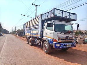 ฮีโน่ วิตเตอร FM8j 260 2เพลาปี60  ดั้มเกษตร เดิมวิ่งล่อง รถสวยเดิม สอบถามดัยคับ 