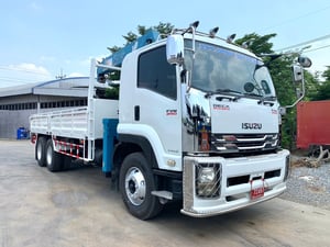 รถสิบล้อติดเครน อีซูซุ FVMปี53 เครน5ตัน ยาว7.5 รถพร้อมใช้ สอบถามดัยคับ Tel.0909758978ชายตู่