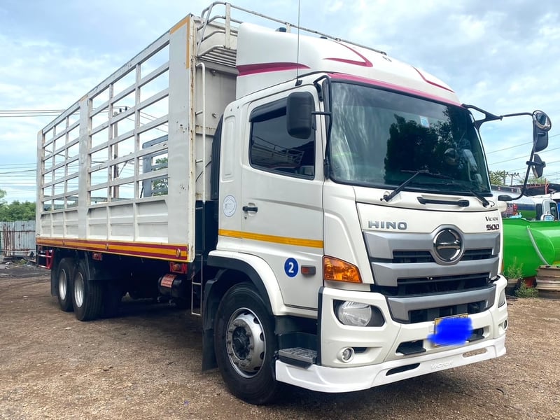ฮีโน่ วิคเตอร์ 240 แรง สิบล้อ เพลาเดียว (เดิมถุงลม แปลงเป็นเเหนบแล้ว) ยาว 7.8 เมตร ปี 62
