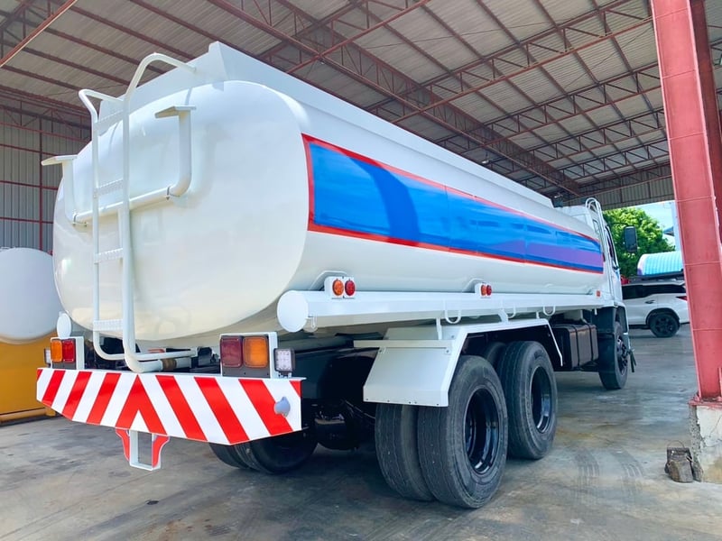 รถเเท๊งค์น้ำ อีซูซุ FXZ 320ปี51 2เพลา รถสวยพร้อมใช้ สอบถามรายระเอียดดัยคับ รถเเท๊งค์น้ำ อีซูซุ FXZ 320ปี51 2เพลา รถสวยพร้อมใช้ สอบถามรายระเอียดดัยคับ