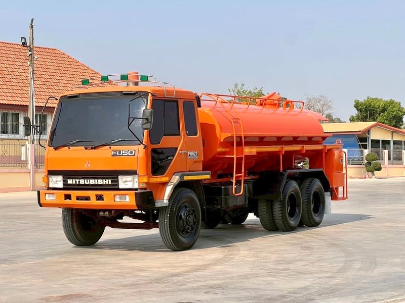 รถน้ำมิตซู TD 190ปี49 แท็งก์ 10,000 ลิตร สวยๆไมล์น้อยๆ ของแท้ สอบถามรายระเอียดดัยคับ Tel.0909758978ชายตู่