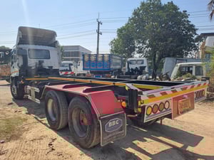  สิบล้อเพลาเดียว FVM230แรง ปี50 ยาว 7.50 เมตร รถ วิ่งตู้คอนเทนเนอร์ เครื่องดีคัสซีสวย หัวเดิมบาง สภาพสวยพร้อมใช้งาน ราคาเบาๆ