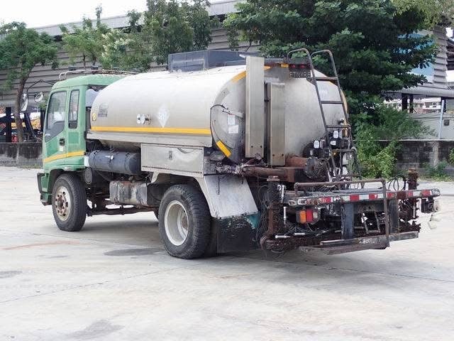 รถสเปร์ยยาง หกล้ออีซุFTR 200ปี50 สอบถามรายระเอียดดัยคับ Tel.0909758978ชายตู่