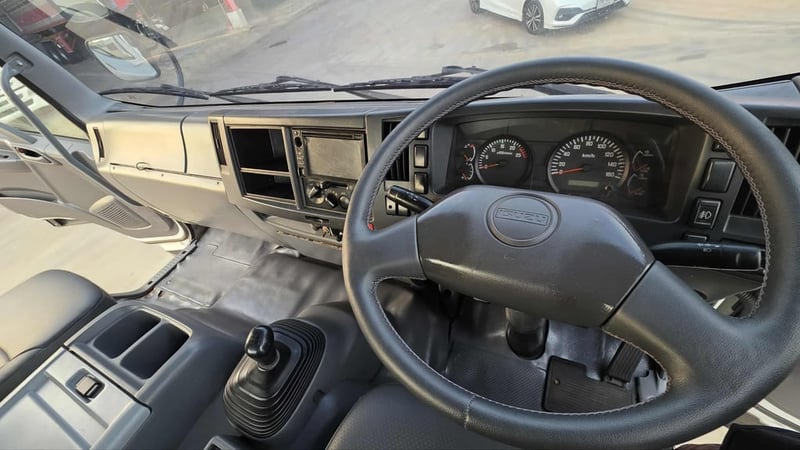 อีซูซุ GXZ 360ปี56  12ล้อ รถสวยเดิม สอบถามรายระเอียด