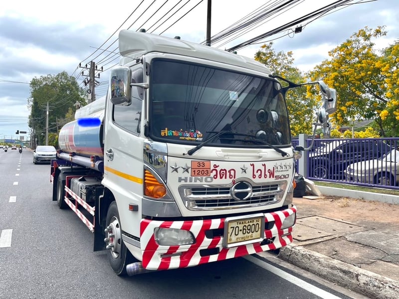 หกล้อมิเตอร์ ฮีโน่  210 แรงปี 62 แท้ง 9000 ลิตร โหลดล่าง ถังอู่ ทีบีแท้ง 