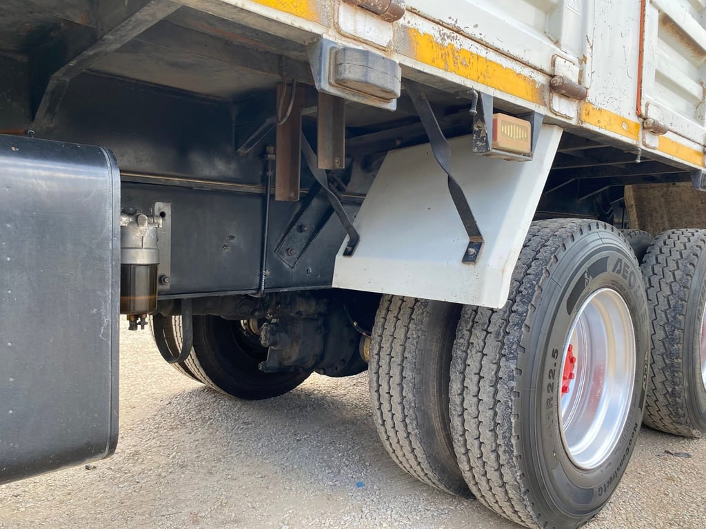 อีซูซุ FXZ 360 ปี54 กะบะไม่ดั้ม แม่ยาว6.20 ตัวลูกยาว7.00 สภาพสวยพร้อมใช้งาน อีซูซุ FXZ 360 ปี54 กะบะไม่ดั้ม แม่ยาว6.20 ตัวลูกยาว7.00 สภาพสวยพร้อมใช้งาน