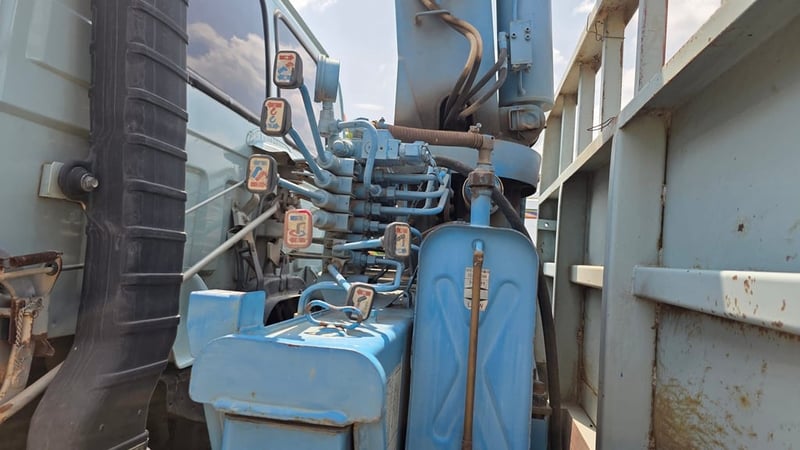 เดิมๆๆบางๆๆ อีซุRocky 195เเรงปี39 พื้นเรียบ ติดเครน 3ตัน 3ปอก 2ชัก รถสวยเดิม สอบถามดัยคับ เดิมๆๆบางๆๆ อีซุRocky 195เเรงปี39 พื้นเรียบ ติดเครน 3ตัน 3ปอก 2ชัก รถสวยเดิม สอบถามดัยคับ