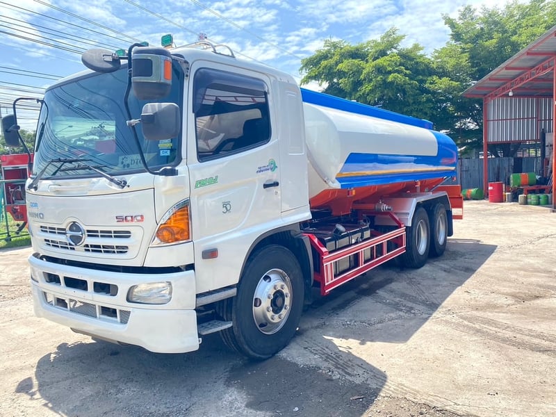 ฮีโน่ เมกก้า 212 แรง 2 เพลาปี 55 แท้งน้ำต่อใหม่ 15000 ลิตร