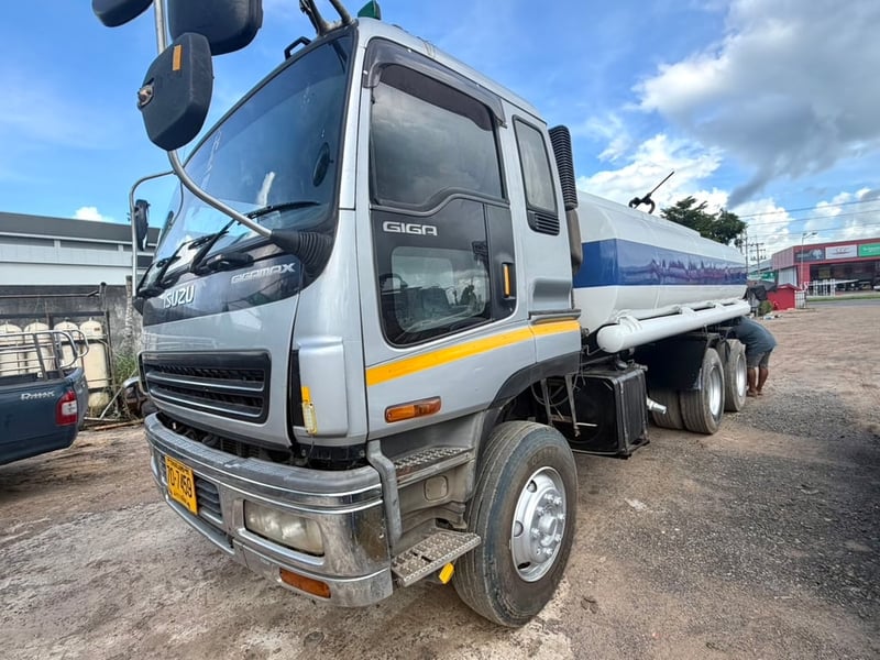 รถแท๊งค์น้ำ อีซุร๊อกกี้ เครื่อง6WA1 โบว์ 2เพลา ถัง16,000ลิตร มีระบบลากลูก รถพร้อมใช้ 