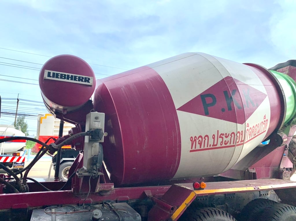 รถโม่ปูน อีซูซุ FXZ360ปี55 โม่ลิพเเฮร์ 6Q รถพร้อมใช้ จะหัยเก็บสีโม่ หรือเเบบไหนมาคุยกันคับ รถโม่ปูน อีซูซุ FXZ360ปี55 โม่ลิพเเฮร์ 6Q รถพร้อมใช้ จะหัยเก็บสีโม่ หรือเเบบไหนมาคุยกันคับ