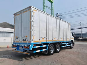  อีซูซุ Fvm240 ปี 57 ตุ้ต่อใหม่ วัดในยาว7.60 กว้างใน2.45 สุงใน 2.65 อุ่นBBCชลบุรี รถสวยพร้อมใช้ 