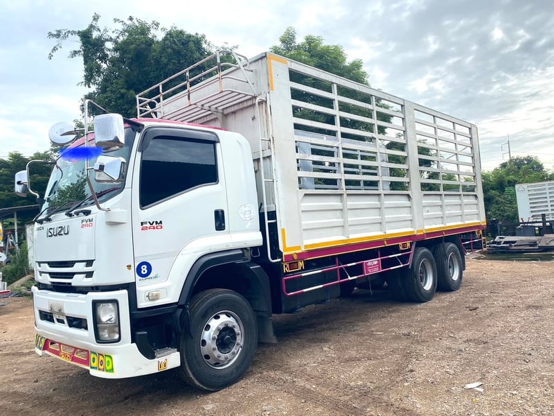 FVM 240 เเรง  เพลาเดียว 7.8เมตรปี 61 