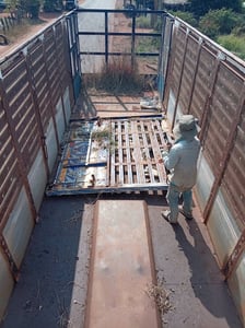 ฮีโน่ วิตเตอร FM8j 260 2เพลาปี60  ดั้มเกษตร เดิมวิ่งล่อง รถสวยเดิม สอบถามดัยคับ 