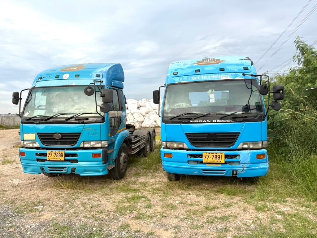 มี2คัน หัวลาก Nissan 454 เครื่อง PF6 320เเรงปี51 สภาพพร้อมใช้งาน เครื่องดี แอร์เย็น ทะเบียนพร้อม ราคาเบาๆๆ Tel.0909758978ชายตู่