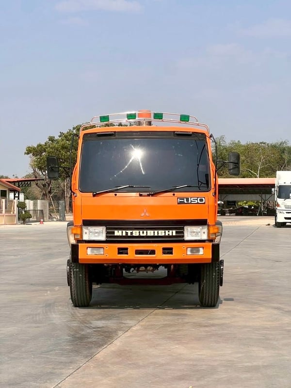 รถน้ำมิตซู TD 190ปี49 แท็งก์ 10,000 ลิตร สวยๆไมล์น้อยๆ ของแท้ สอบถามรายระเอียดดัยคับ Tel.0909758978ชายตู่