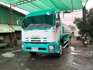 รถแท็งค์น้ำอีซูซุ FVZ 240 ปี 55  2เพลา ถัง 15,000ลิตร สอบถามรายระเอียดดัยคับ พร้อมทำสีใหม่ 