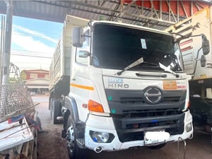 สิบล้อดั้ม ฮีโน่FM1A 344 ปี 62 รถเดิมๆ ดั้มกะบะสามมิตร มีระบบลาก ไมล์2แสนกว่า ไมล์แท้เช็คศูนย์ได้คับ เครื่องดี ครีชซีสวย ยางเต็ม พร้อมใช้งาน 