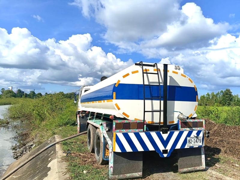 10 ล้อฮีโน่ 227 เครื่อง 220 แรงบรรจุน้ำได้ 15,000 ลิตรมีระบบดูดน้ำสเปรย์น้ำเพลาเดียว ทะเบียนพร้อมโอน 10 ล้อฮีโน่ 227 เครื่อง 220 แรงบรรจุน้ำได้ 15,000 ลิตรมีระบบดูดน้ำสเปรย์น้ำเพลาเดียว ทะเบียนพร้อมโอน