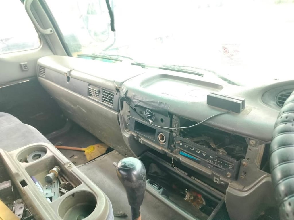 หัวลาก nissan 454 เครื่อง 320ปี51 สภาพพร้อมใช้งานเครื่องดีแอร์เย็นทะเบียนพร้อม ราคาเบาๆๆ หัวลาก nissan 454 เครื่อง 320ปี51 สภาพพร้อมใช้งานเครื่องดีแอร์เย็นทะเบียนพร้อม ราคาเบาๆๆ