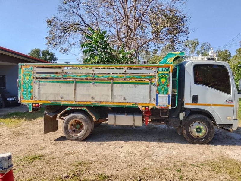 หกล้อดั้ม อีซูซุ NPR 150ปี54 ดั้ม สอบถามรายระเอียดดัยคับ 