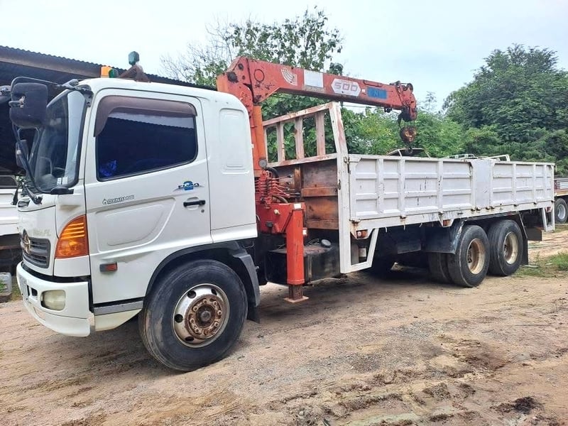 ฮีโน่  FL1J 212ปี51 เครนยูนิค 5 ตัน 4 ปลอก กระบะเหลือพื้นที่ใช้งาน 6.50 เมตร หัวสีเดิมบางไม่เคยทำสี เครื่องดีคัสซีสวยมากยางเต็ม สภาพสวยพร้อมใช้งาน รถจอดเก่าใช้งานน้อย ราคาเบาๆ