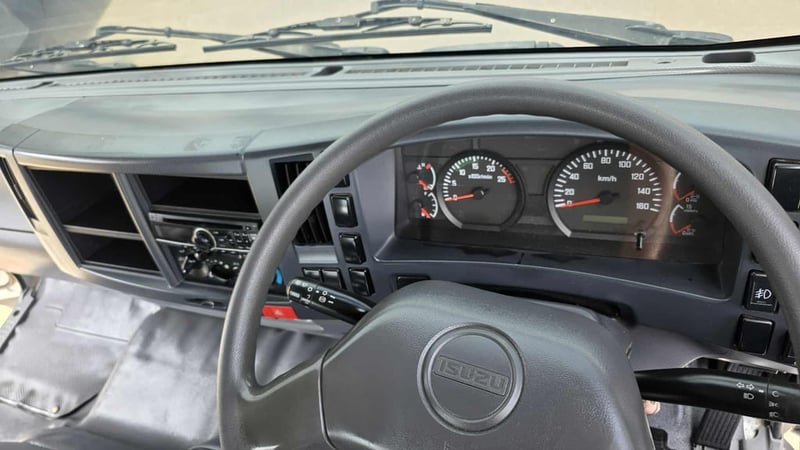 หัวลาก ISUZU 360 ปี 61 รถสวยพร้อมใช้ หัวลาก ISUZU 360 ปี 61 รถสวยพร้อมใช้