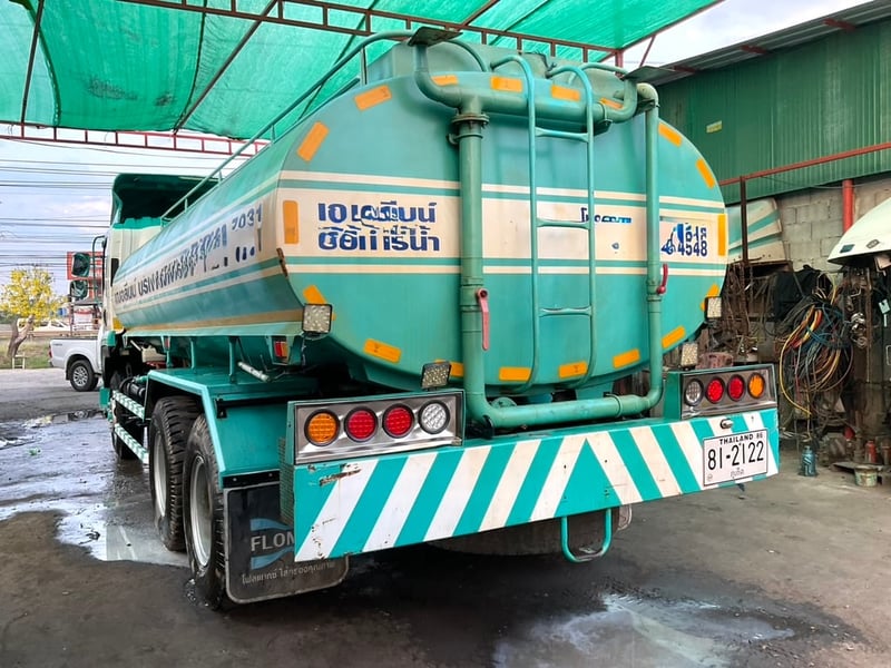รถแท็งค์น้ำอีซูซุ FVZ 240 ปี 55  2เพลา ถัง 15,000ลิตร สอบถามรายระเอียดดัยคับ พร้อมทำสีใหม่ 