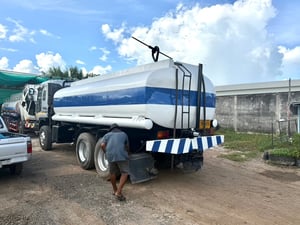 รถแท๊งค์น้ำ อีซุร๊อกกี้ เครื่อง6WA1 โบว์ 2เพลา ถัง16,000ลิตร มีระบบลากลูก รถพร้อมใช้ 