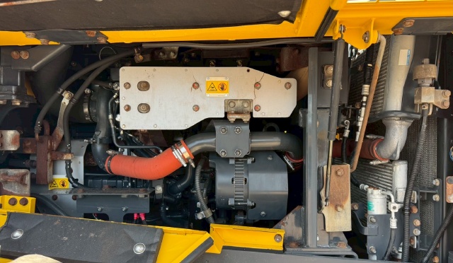 ขายรถตักล้อยาง KOMATSU WA380-8 ปี 2018 นำเข้าจากญี่ปุ่น พร้อมใช้ มีVDOการทำงานครับ