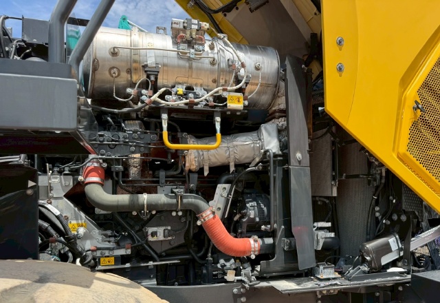 ขายรถตักล้อยาง KOMATSU WA470-10 ปี 2022 นำเข้าจากญี่ปุ่น พร้อมใช้ มีVDOการทำงานครับ