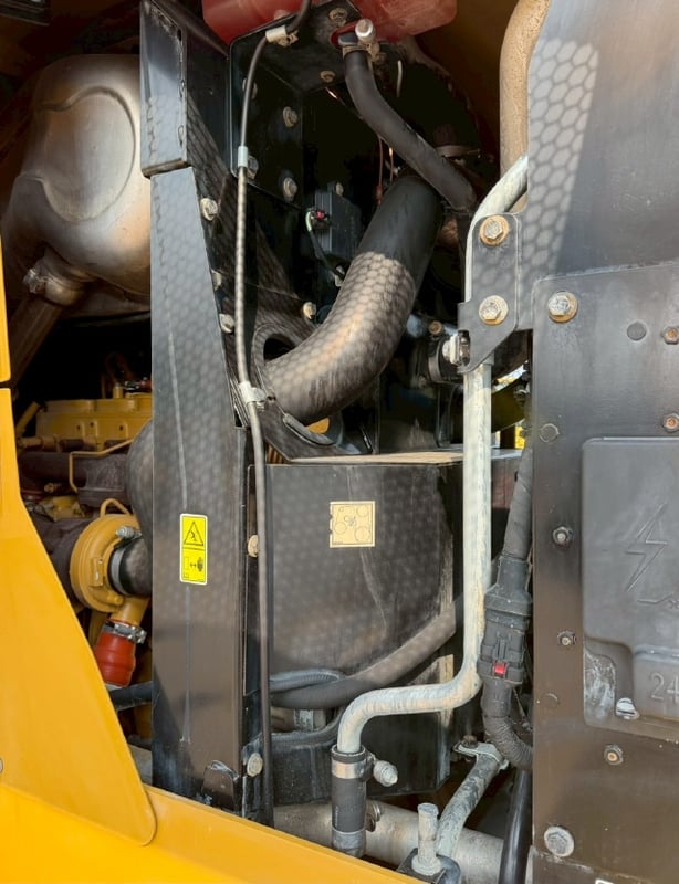 ขายรถตักล้อยาง CAT 930M ปี 2016 นำเข้าจากญี่ปุ่น พร้อมใช้ มีVDOการทำงานครับ ขายรถตักล้อยาง CAT 930M ปี 2016 นำเข้าจากญี่ปุ่น พร้อมใช้ มีVDOการทำงานครับ