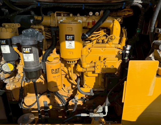 ขายรถตักล้อยาง CAT 930M ปี 2018 นำเข้าจากญี่ปุ่น พร้อมใช้ มีVDOการทำงานครับ