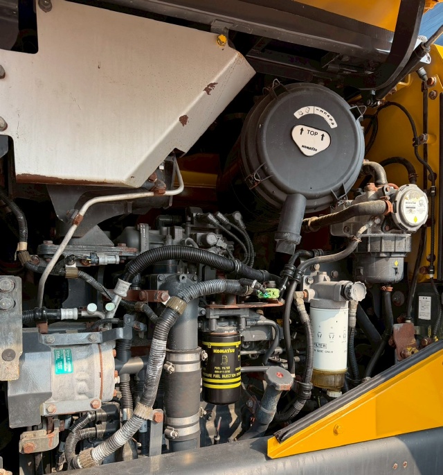 ขายรถตักล้อยาง KOMATSU WA320-7 ปี 2016 นำเข้าจากญี่ปุ่น พร้อมใช้ มีVDOการทำงานครับ